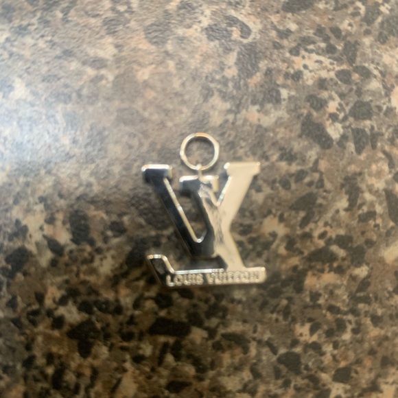 Silver Pendant - Picture 2 of 2